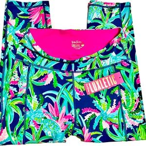 🌸 Lilly Pulitzer Luxletic Weekender High Rise Crop Macaw Blue Sweet Escape